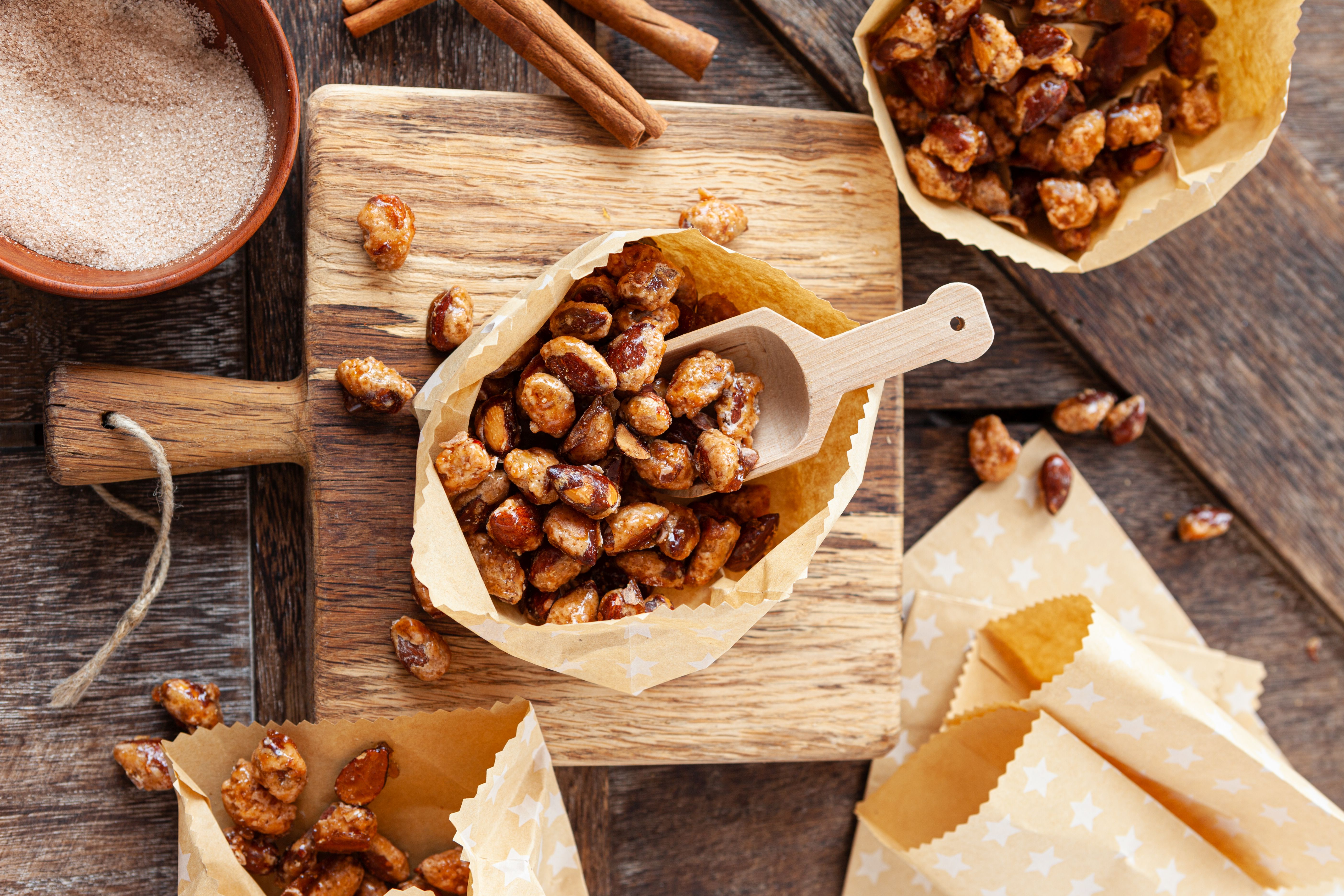 roasted-almonds-with-cinnamon-2021-08-30-13-48-21-utc_(1)
